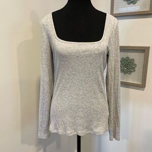 Never Worn! Aritzia Ribbed Long Sleeve Tee